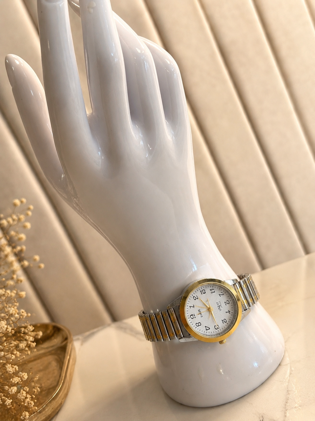 Stretch strap watches
