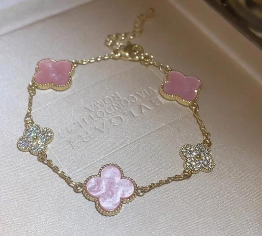 Pink and glitter clover bracelet