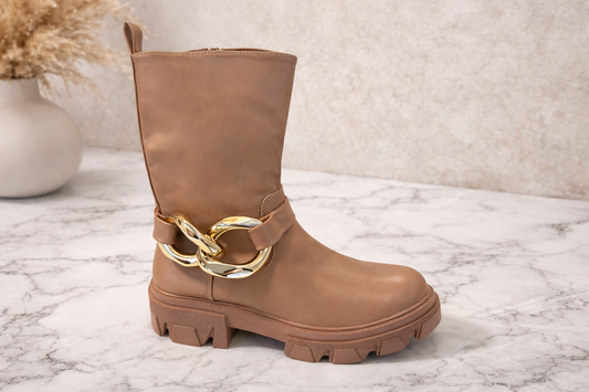 Tan boot